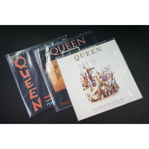 784 - Vinyl - Queen and members - twelve 12” singles including Limited Editions and foreign pressings to i... 