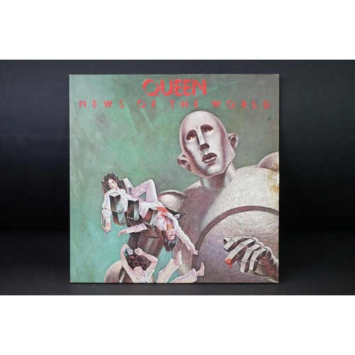 786 - Vinyl - 3 Queen albums to include: A Night At The Opera (Embossed Gatefold Sleeve, Printed inner, 3 ... 