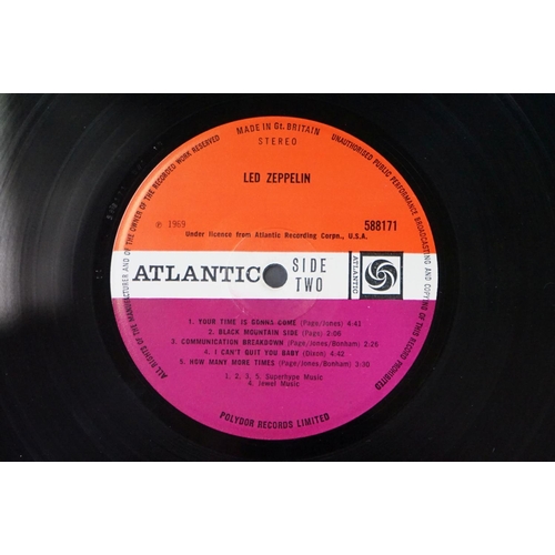 19 - Vinyl - Led Zeppelin - Led Zeppelin. Original UK '1st pressing' with plum labels. This variation has... 