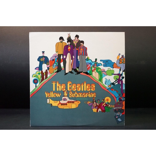 5 - Vinyl - The Beatles Yellow Submarine original UK mono pressing, two red lines on back, black inner, ... 