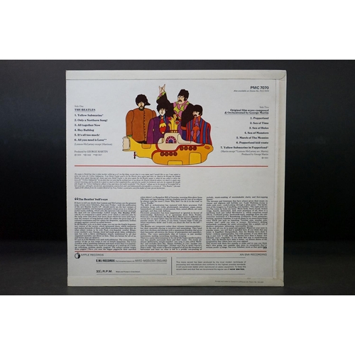 5 - Vinyl - The Beatles Yellow Submarine original UK mono pressing, two red lines on back, black inner, ... 