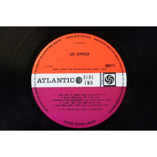 50 - Vinyl - 4 Led Zeppelin UK pressing albums to include Self Titled (UK 2nd pressing plum labels, Warne... 