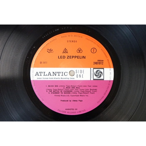 65 - Vinyl - Led Zeppelin IV / Four Symbols LP on Atlantic 2401012. Original UK pressing, Version 8, B 3 ... 