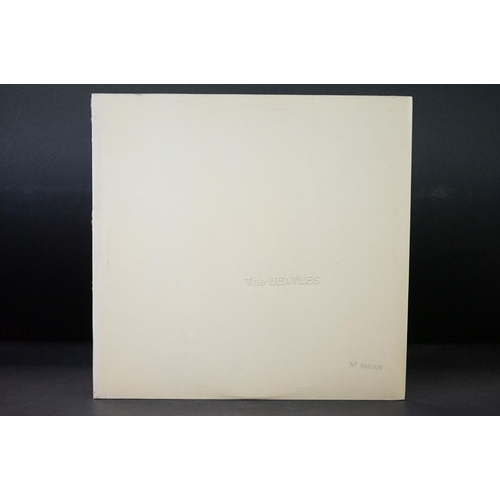 7 - Vinyl - The Beatles White Album No. 0331978, Stereo top loader, black inners, 4 photos & poster. Sle... 