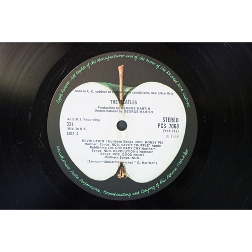 7 - Vinyl - The Beatles White Album No. 0331978, Stereo top loader, black inners, 4 photos & poster. Sle... 