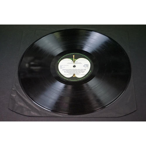 7 - Vinyl - The Beatles White Album No. 0331978, Stereo top loader, black inners, 4 photos & poster. Sle... 