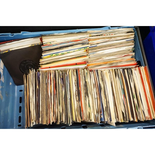 843 - Vinyl - Over 300 mainly 1970's and 80's 7