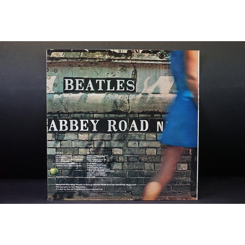 904 - Vinyl - 10 The Beatles LPs to include Abbey Road (misaligned Apple), Sgt Pepper (with cut outs), Rev... 