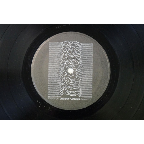 920 - Vinyl - 3 Joy Division Original UK albums to include: Unknown Pleasures (Textured sleeve, printed in... 