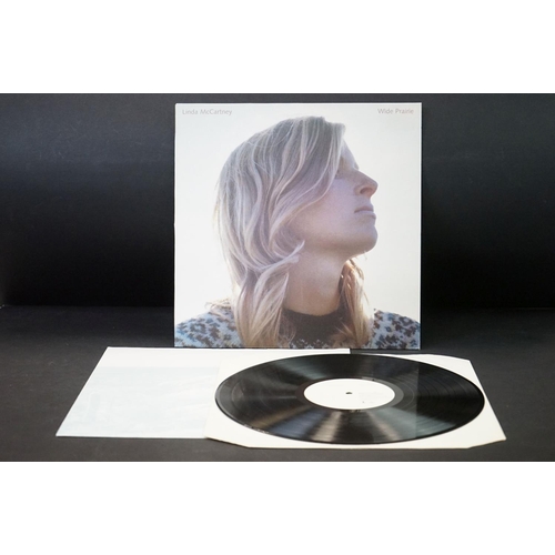 932 - Vinyl - 3 albums to include: Linda McCartney – Wide Prairie (UK 1998) EX, Amy Winehouse - Back To Bl... 