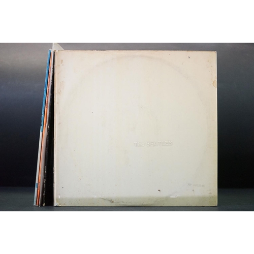 939 - Vinyl - 5 The Beatles & related LPs to include The White Album No.00530486 top loader, MFD in UK to ... 