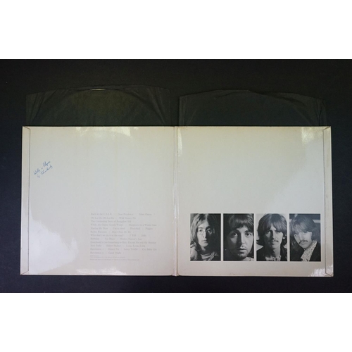 939 - Vinyl - 5 The Beatles & related LPs to include The White Album No.00530486 top loader, MFD in UK to ... 