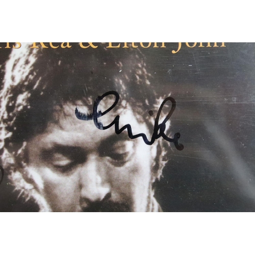 1139A - CDs & Autographs - Elton John The Duets Collection 16 single box set.  Some of 16 signed in sharpie ... 