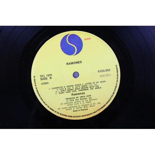 476A - Vinyl - 3 The Ramones original UK pressing albums to include: Ramones (9103 253, with printed insert... 