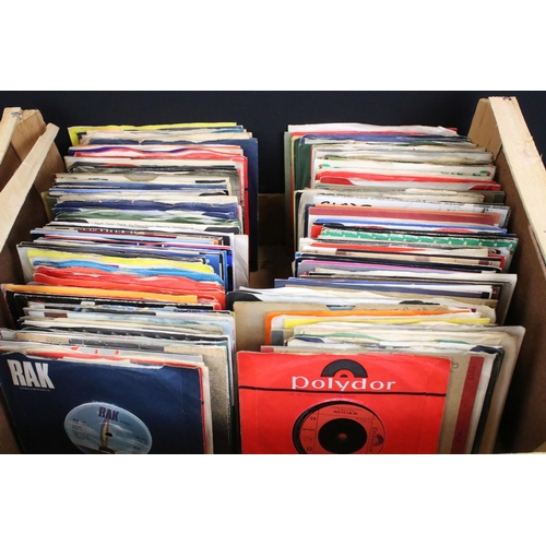 280 - Vinyl - Over 200 Rock / Pop, mainly 1970’s 7” singles including foreign pressings to include: The Mo... 