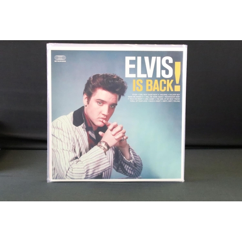 882 - Vinyl - 30 Elvis LPs and 1 10