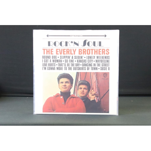 885 - Vinyl - Approx 30 LPs from the Everly Brothers including picture discs, and a Bear Family 3CD box se... 