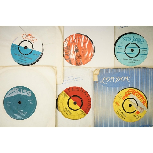 964 - Vinyl - 22 UK & Jamaican Reggae / Ska / Roots singles to include: Norma Frazer (Coxsone), The Jolly ... 