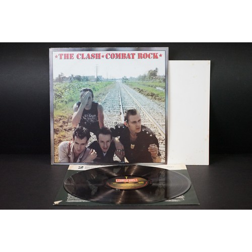 370A - Vinyl - 18 Punk / New Wave albums to include: The Clash - Combat Rock (with Poster and printed inner... 