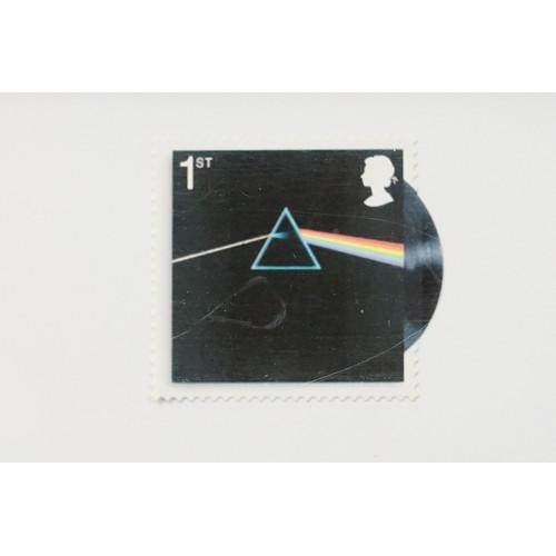 1100A - Memorabilia - Pink Floyd Dark Side Of The Moon Ltd Edition 135/495 framed and glazed presentation fr... 