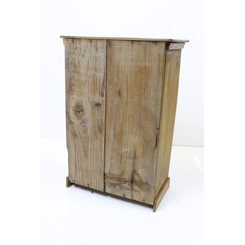 643 - Pine kitchen worktop chest of three drawers, 37cm wide x 54cm high