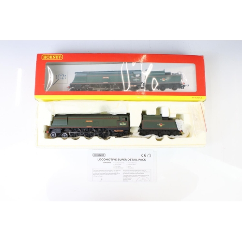 14 - Three boxed Hornby OO gauge Super Detail locomotives to include R2219 SR 4-6-2 West Country Class 21... 