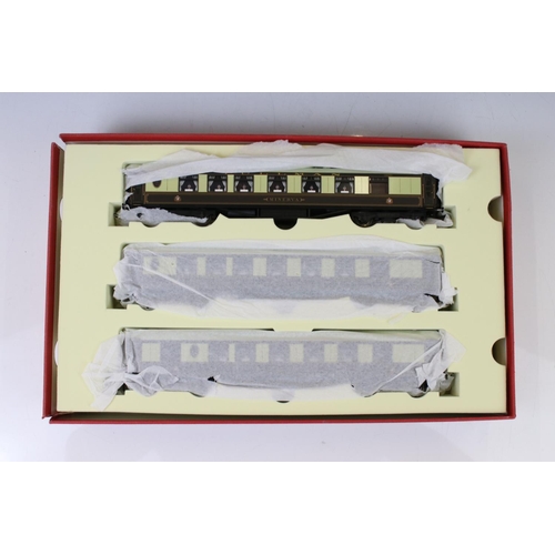 16 - Two boxed Hornby OO gauge 'red drawers' containing Merchant Navy Class US States Lines locomotive an... 