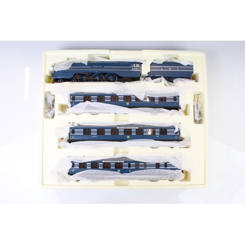 4 - Boxed ltd edn Hornby OO gauge R3092 Coronation Scot Train Pack, complete with certificate