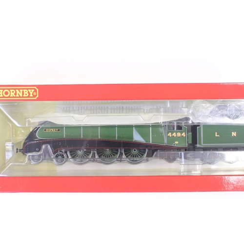 29 - Boxed Hornby OO gauge R3438 LNER Class A4 Osprey 4494 locomotive