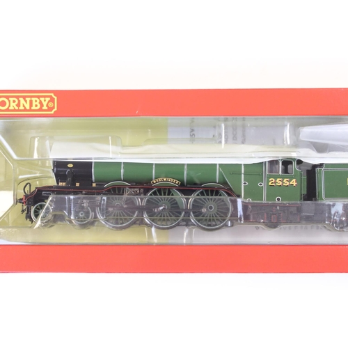 32 - Boxed ltd Hornby OO gauge R3439 'Sir Nigel Gresley' LNER Class A1 Woolwinder 2554 locomotive