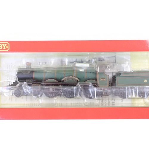 36 - Two boxed Hornby OO gauge locomotives to include R3166 GWR 4-6-0 Star Class Knight of the Grand Cros... 