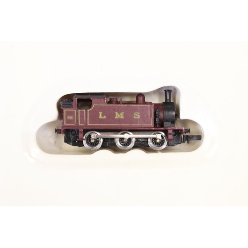 46 - Boxed Graham Farish N gauge NGS3 Goods Set complete with 0-6-0 LMS locomotive and 4 x items of rolli... 