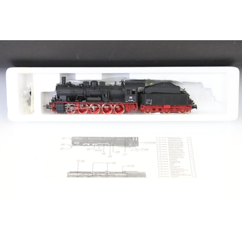 57 - Three boxed Roco HO gauge locomotives to include 43659 DB E1B, 43271 and 04116A