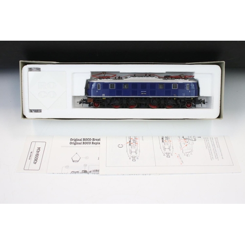 57 - Three boxed Roco HO gauge locomotives to include 43659 DB E1B, 43271 and 04116A