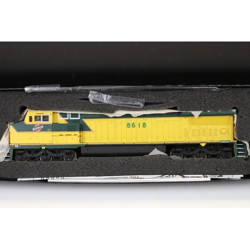 59 - Two boxed Bachmann Spectrum HO gauge locomotives to include 86023 GF Dash 8-40CW Diesel Locomotive C... 