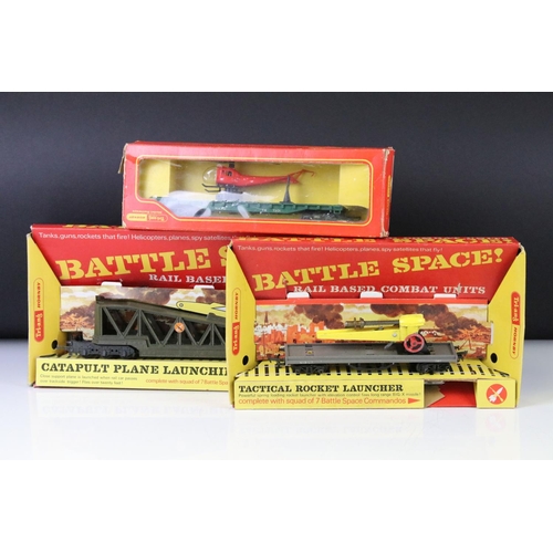 65 - Two boxed Triang Hornby Battle Space items to include Tactical Rocket Launcher and a Catapult Plane ... 