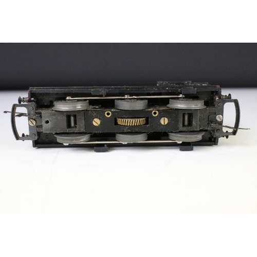 70 - Five OO / HO gauge locomotives to include boxed Bachmann 31050 LNER 0-6-0T J72 Class, boxed Triang R... 