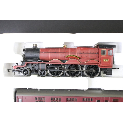 72 - Hornby Harry Potter Hogwarts Express train set, appears complete but without outer box plus a boxed ... 