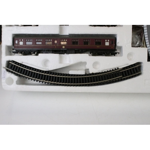 72 - Hornby Harry Potter Hogwarts Express train set, appears complete but without outer box plus a boxed ... 