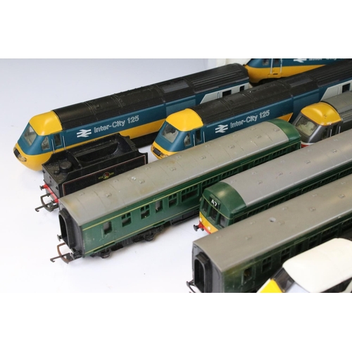 100 - 17 OO gauge locomotives & railcars to include 9 x Hornby InterCity examples