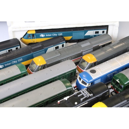 100 - 17 OO gauge locomotives & railcars to include 9 x Hornby InterCity examples