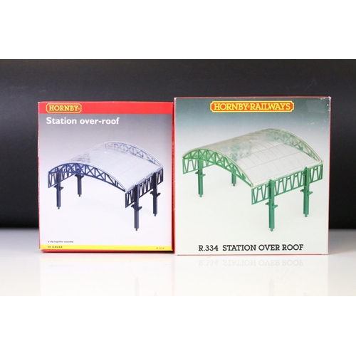 102 - 10 Boxed Hornby OO gauge trackside accessories to include 2 x R8007 Goods Shed, R8007 Booking Hall, ... 