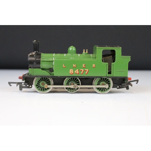 82 - 16 OO gauge locomotives to include Hornby Queen Elizabeth II in maroon livery, Hornby Monty LMS in b... 