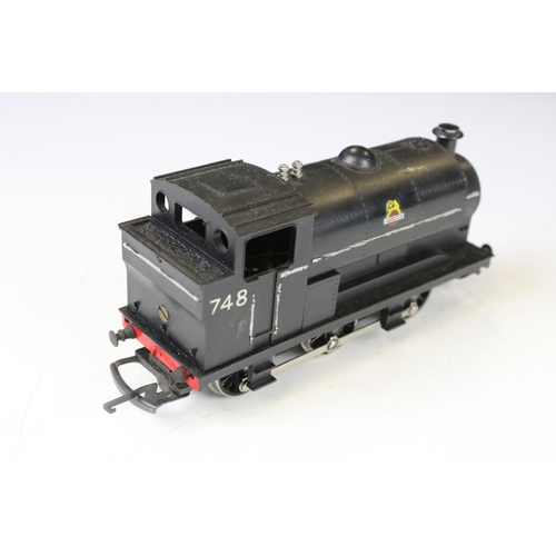 82 - 16 OO gauge locomotives to include Hornby Queen Elizabeth II in maroon livery, Hornby Monty LMS in b... 