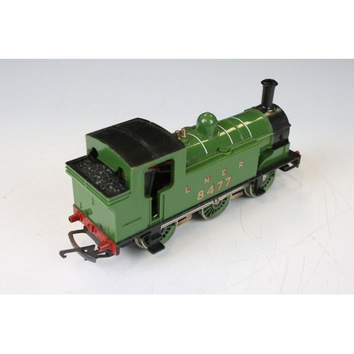 82 - 16 OO gauge locomotives to include Hornby Queen Elizabeth II in maroon livery, Hornby Monty LMS in b... 