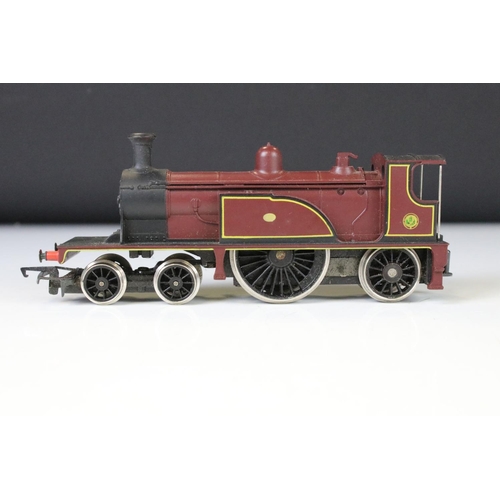 82 - 16 OO gauge locomotives to include Hornby Queen Elizabeth II in maroon livery, Hornby Monty LMS in b... 