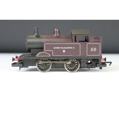 82 - 16 OO gauge locomotives to include Hornby Queen Elizabeth II in maroon livery, Hornby Monty LMS in b... 