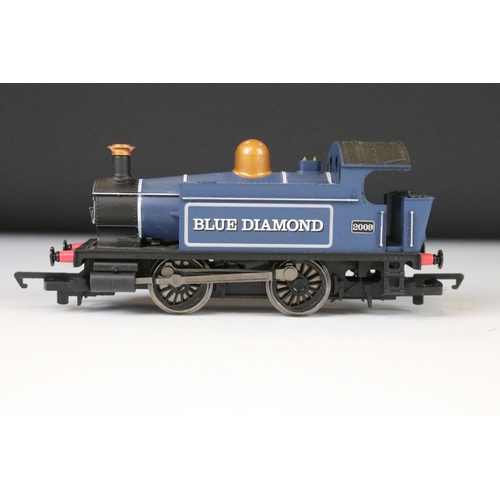 82 - 16 OO gauge locomotives to include Hornby Queen Elizabeth II in maroon livery, Hornby Monty LMS in b... 