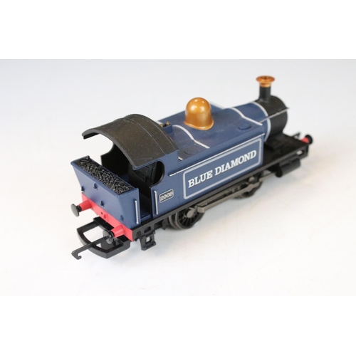 82 - 16 OO gauge locomotives to include Hornby Queen Elizabeth II in maroon livery, Hornby Monty LMS in b... 