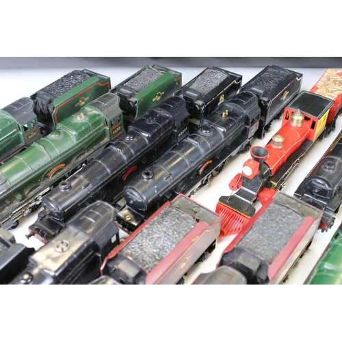 91 - 13 OO gauge locomotives to include Triang Davy Crockett, 2 x Princess Elizabeth in green livery, 3 x... 